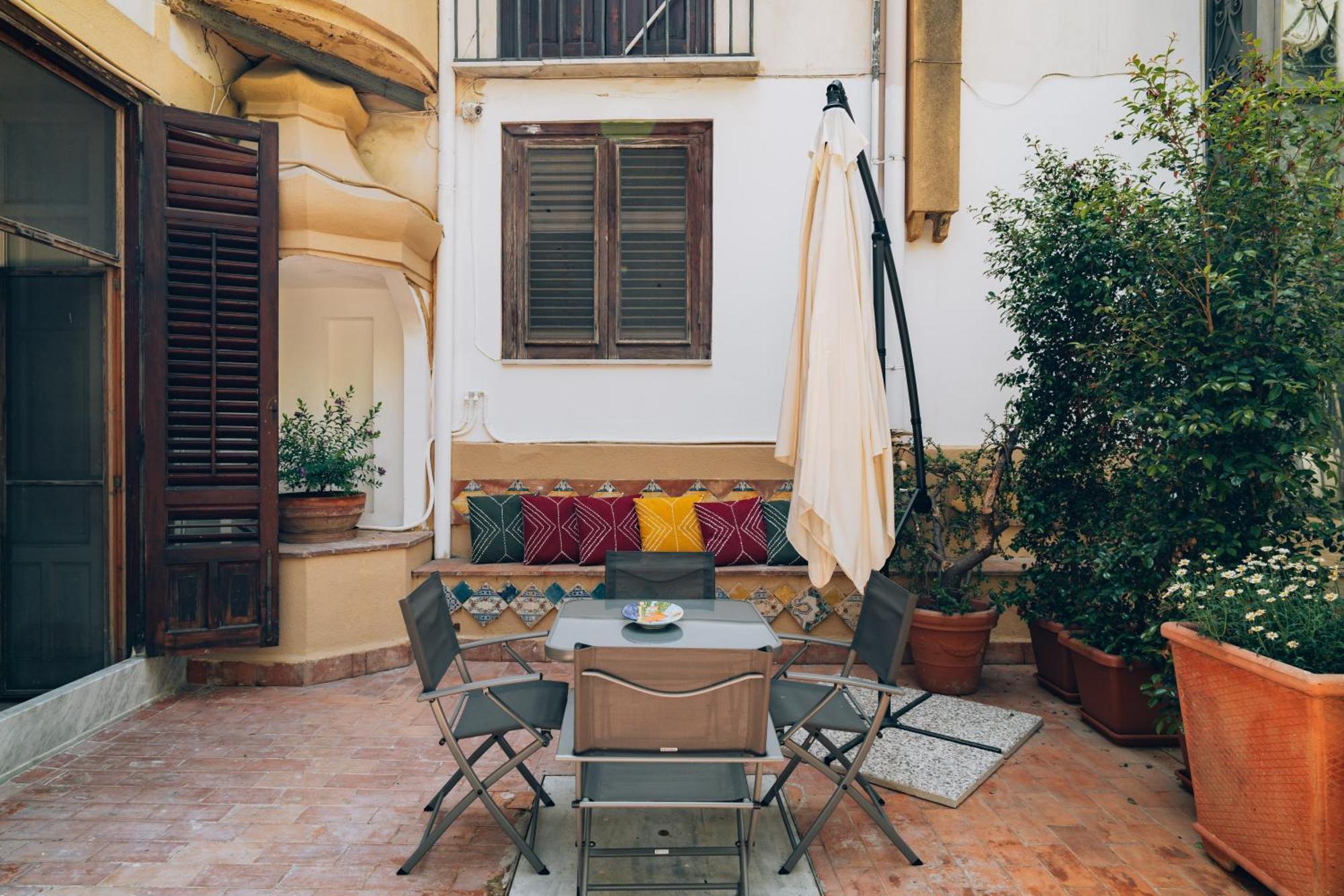 Giardino Del Foro * Palermo
